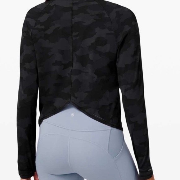 Lululemon Train to Be Long Sleeve in Black Camo - Picture 8 of 9